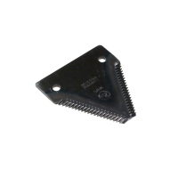 Сегмент ножа жатки AGCO/CNH 83x76x2,7; d=6,5мм. средняя насечка, 18 зубьев(441.037.00/844.291.03)(MWS Сегмент ножа жатки AGCO/CNH 83x76x2,7; d=6,5мм. средняя насечка, 18 зубьев(441.037.00/844.291.03)(MWS