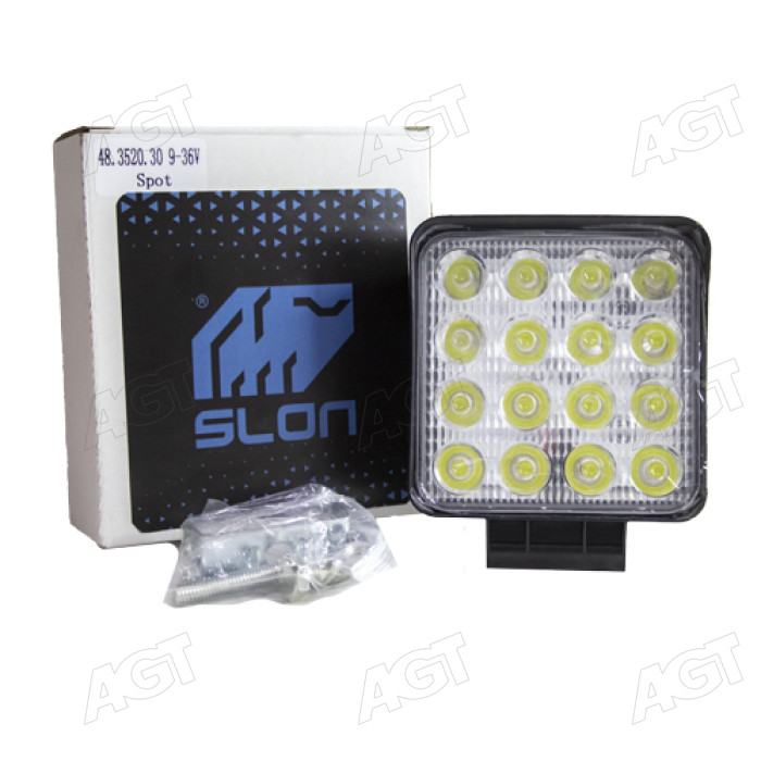 Фара LED квадратна 48W, 16 ламп, 107x126x55 мм, вузький промінь (SLON) Фара LED квадратна 48W, 16 ламп, 107x126x55 мм, вузький промінь (SLON)