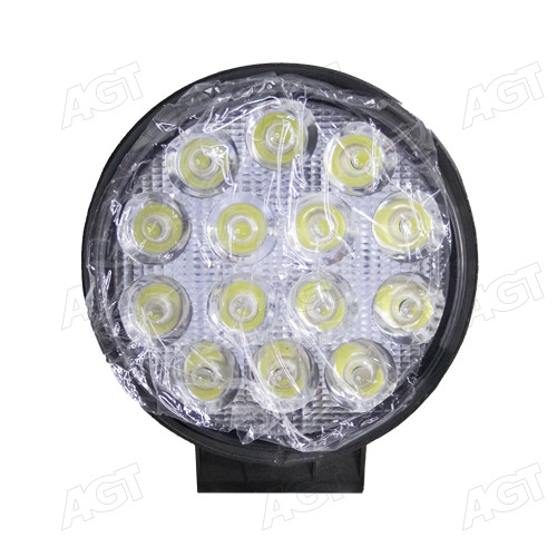 Фара LED кругла 42W, 14 ламп, 115х128х55 мм, вузький промінь (SLON)