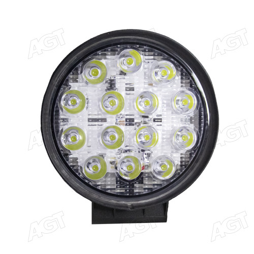 Фара LED круглая 42W, 14 ламп, 115х128х23 мм, узкий луч (SLON)